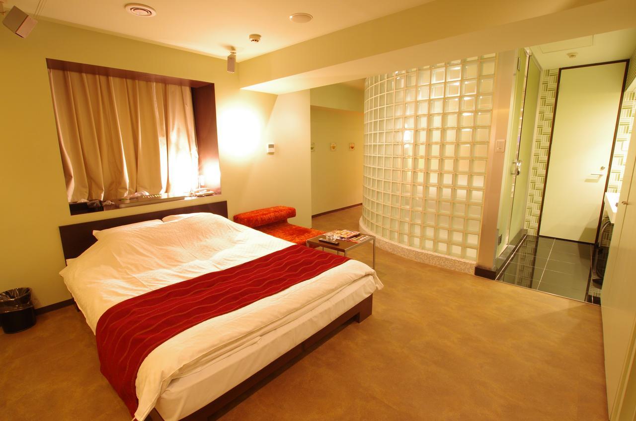 Blue Hotel Octa (Adults Only) Sapporo Buitenkant foto