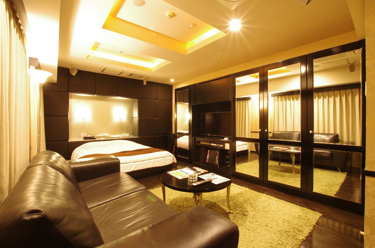 Blue Hotel Octa (Adults Only) Sapporo Buitenkant foto