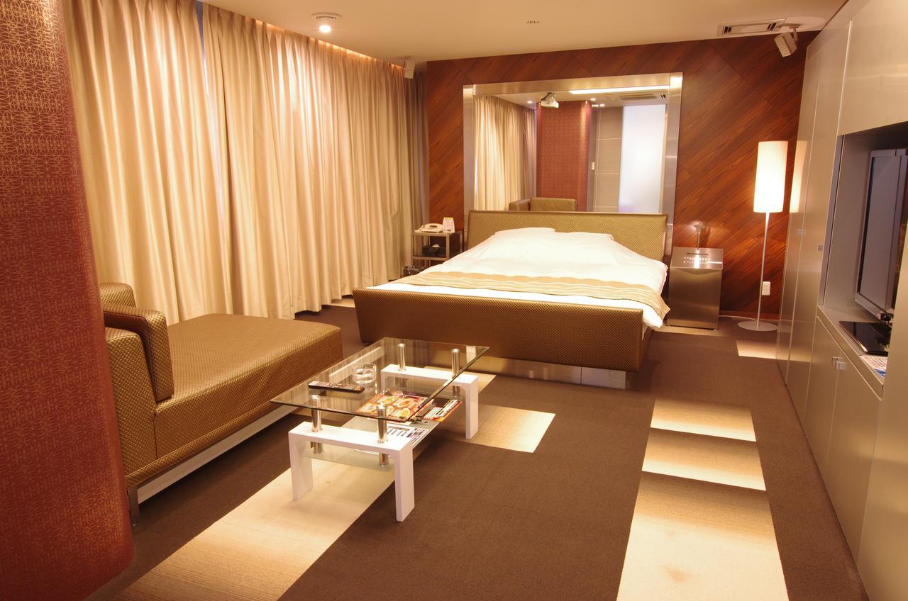 Blue Hotel Octa (Adults Only) Sapporo Buitenkant foto