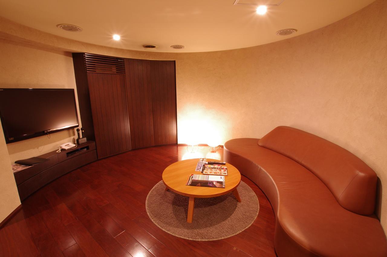 Blue Hotel Octa (Adults Only) Sapporo Buitenkant foto