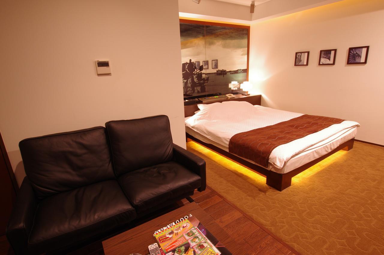 Blue Hotel Octa (Adults Only) Sapporo Buitenkant foto