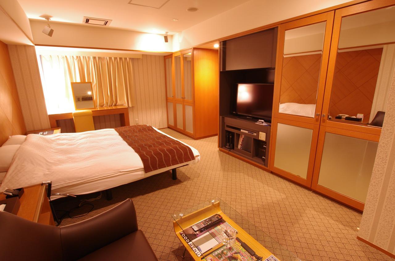 Blue Hotel Octa (Adults Only) Sapporo Buitenkant foto