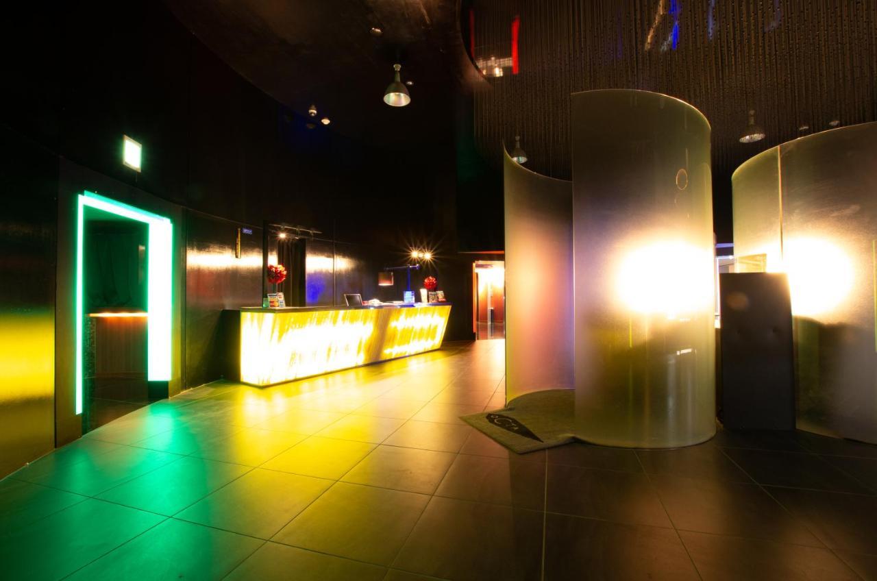 Blue Hotel Octa (Adults Only) Sapporo Buitenkant foto